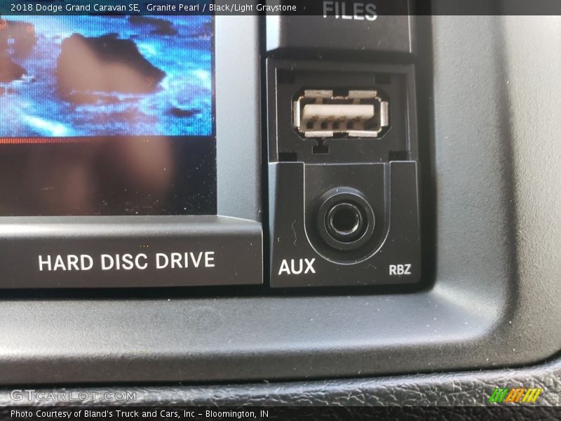 Granite Pearl / Black/Light Graystone 2018 Dodge Grand Caravan SE