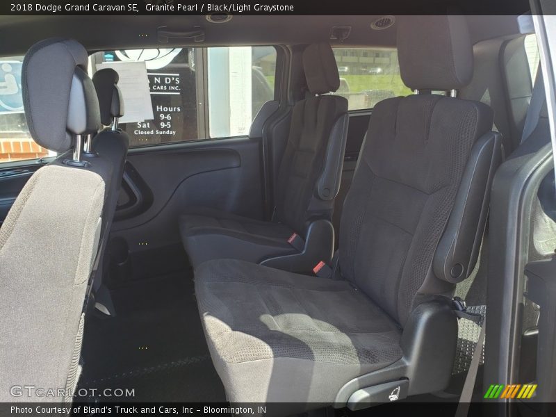 Granite Pearl / Black/Light Graystone 2018 Dodge Grand Caravan SE