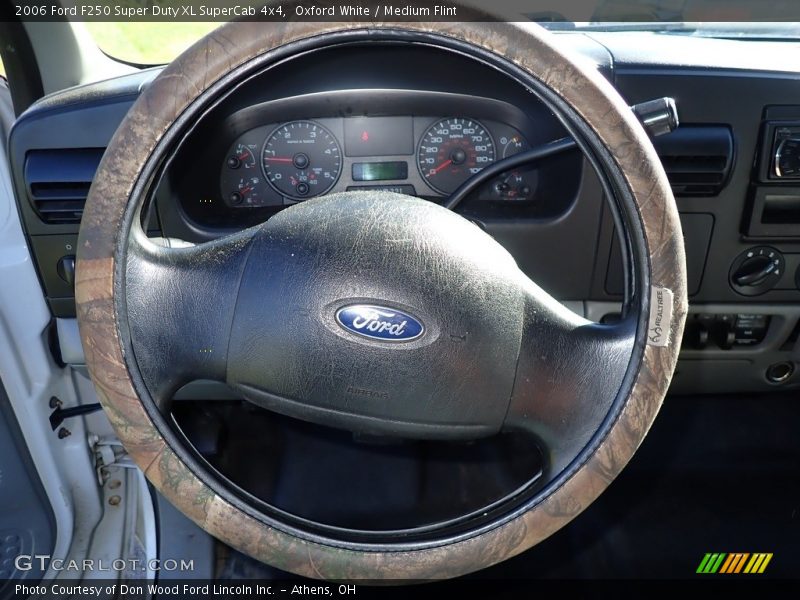 Oxford White / Medium Flint 2006 Ford F250 Super Duty XL SuperCab 4x4