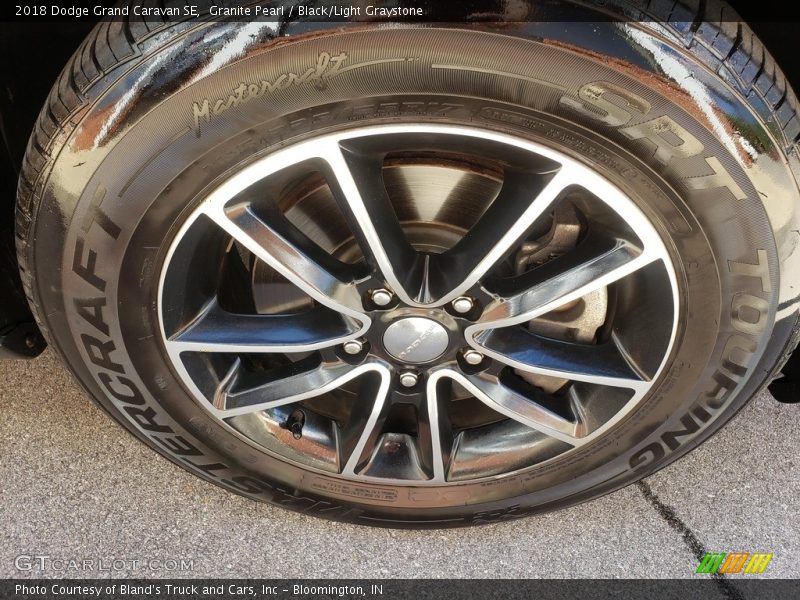 Granite Pearl / Black/Light Graystone 2018 Dodge Grand Caravan SE