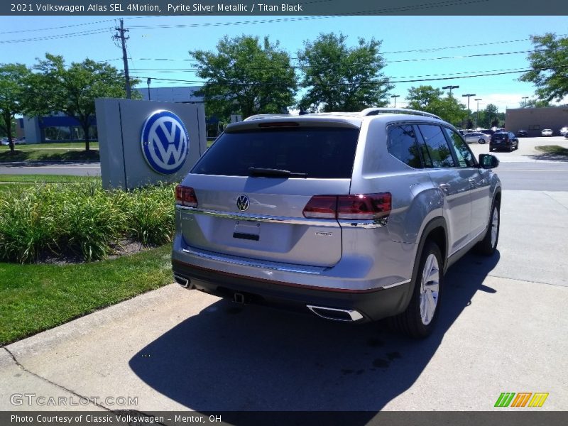 Pyrite Silver Metallic / Titan Black 2021 Volkswagen Atlas SEL 4Motion