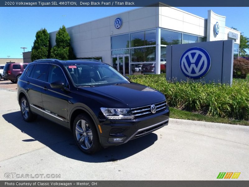 Front 3/4 View of 2020 Tiguan SEL 4MOTION