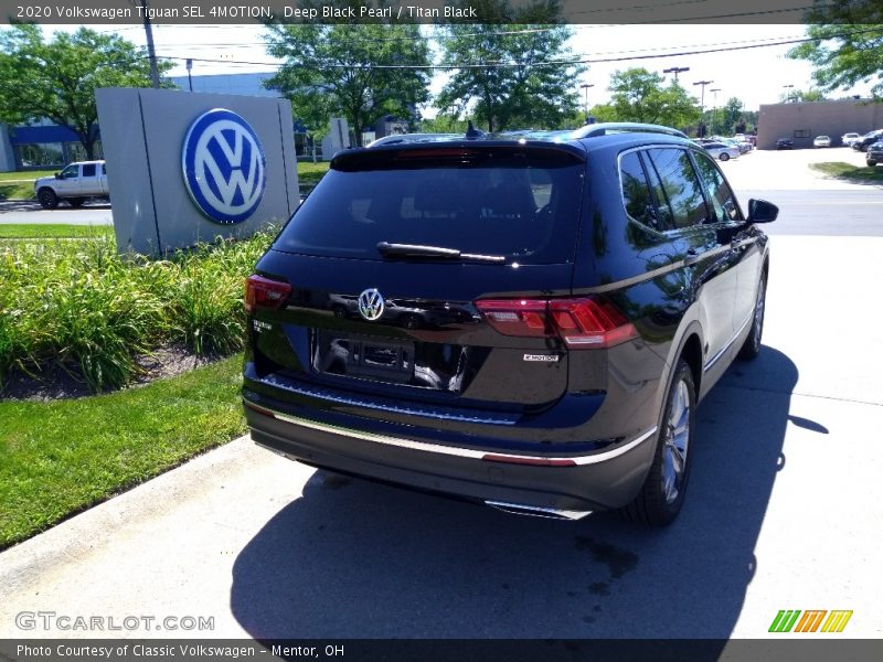 Deep Black Pearl / Titan Black 2020 Volkswagen Tiguan SEL 4MOTION
