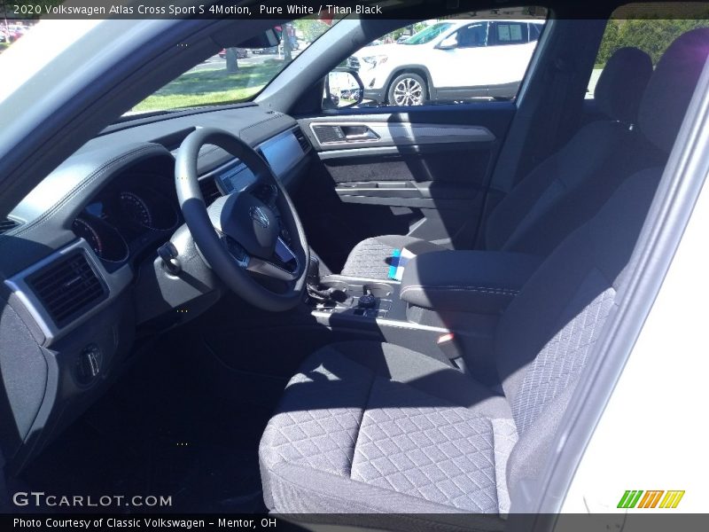 Pure White / Titan Black 2020 Volkswagen Atlas Cross Sport S 4Motion