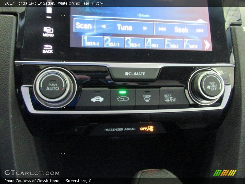 Controls of 2017 Civic EX Sedan