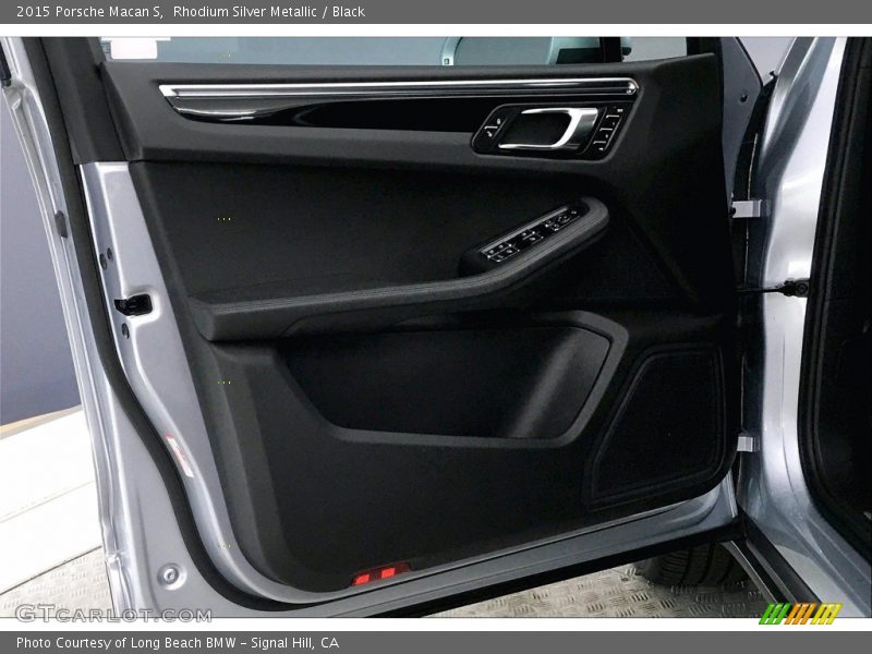 Door Panel of 2015 Macan S