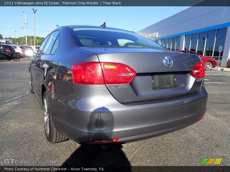 Platinum Gray Metallic / Titan Black 2011 Volkswagen Jetta SE Sedan