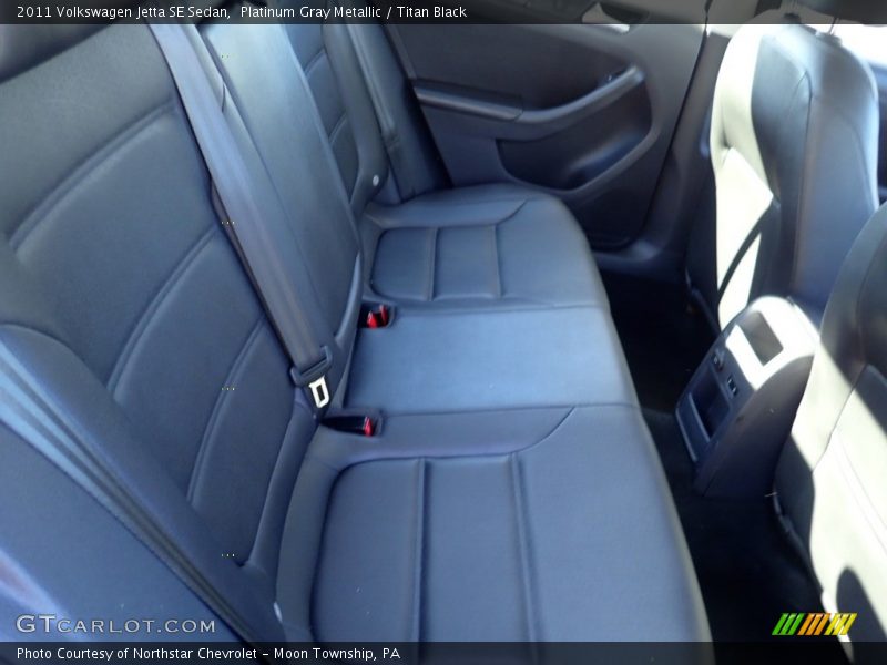 Platinum Gray Metallic / Titan Black 2011 Volkswagen Jetta SE Sedan