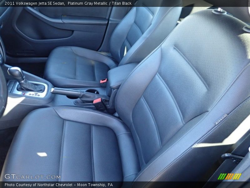 Platinum Gray Metallic / Titan Black 2011 Volkswagen Jetta SE Sedan