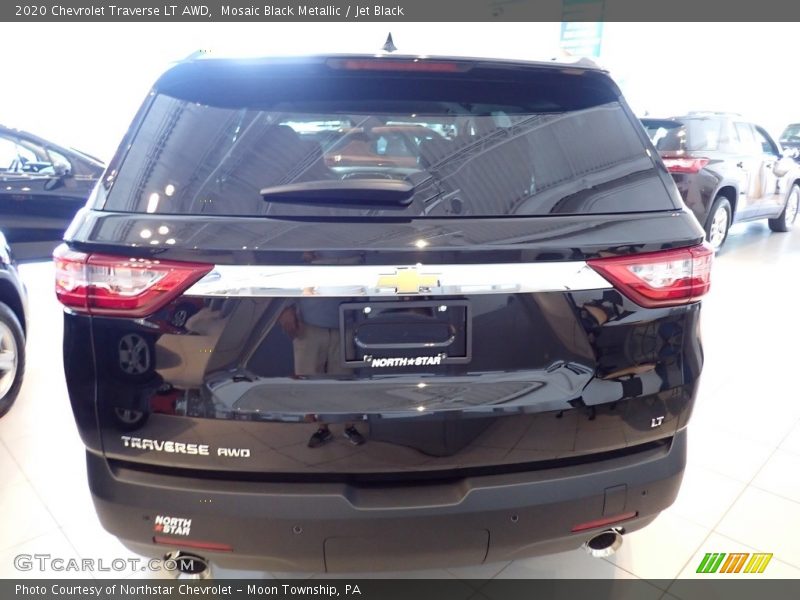 Mosaic Black Metallic / Jet Black 2020 Chevrolet Traverse LT AWD