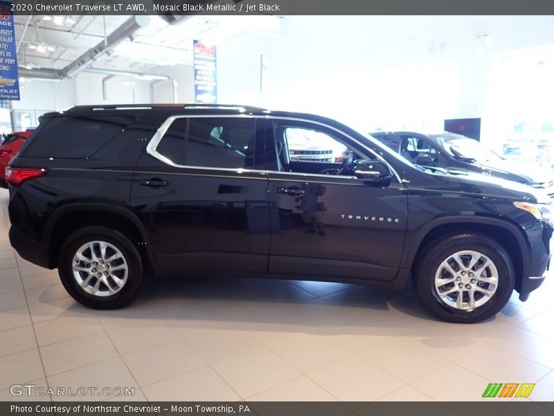 Mosaic Black Metallic / Jet Black 2020 Chevrolet Traverse LT AWD