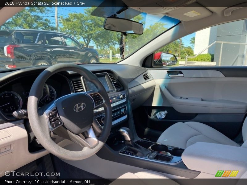 Scarlet Red / Gray 2018 Hyundai Sonata SE
