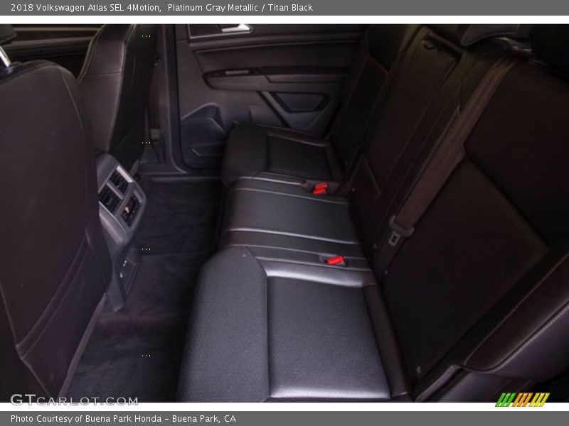 Platinum Gray Metallic / Titan Black 2018 Volkswagen Atlas SEL 4Motion