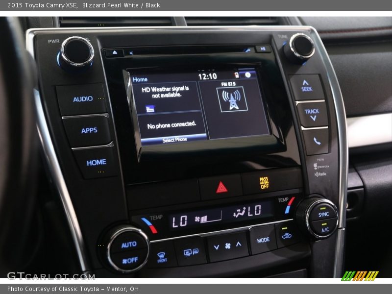 Controls of 2015 Camry XSE