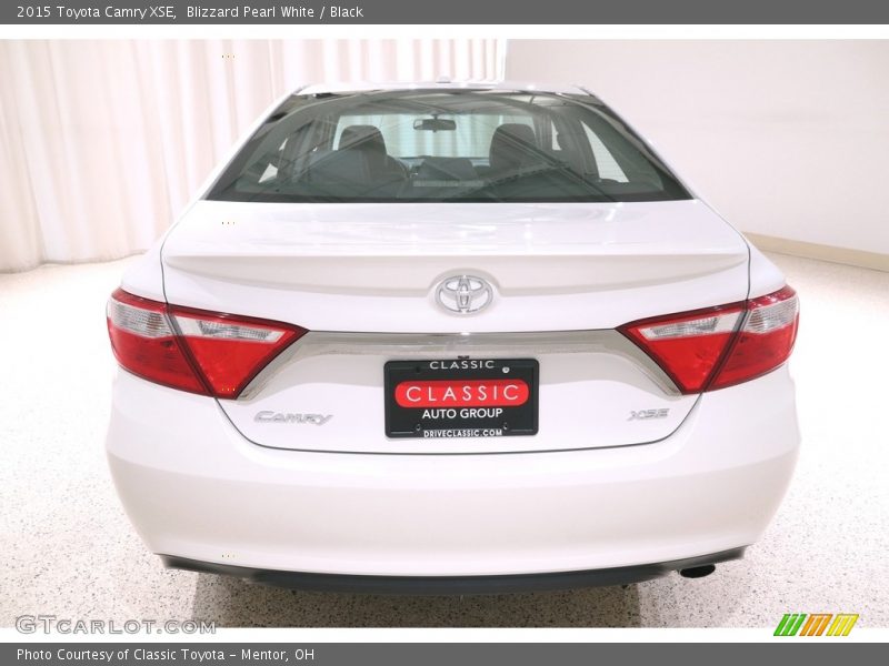 Blizzard Pearl White / Black 2015 Toyota Camry XSE