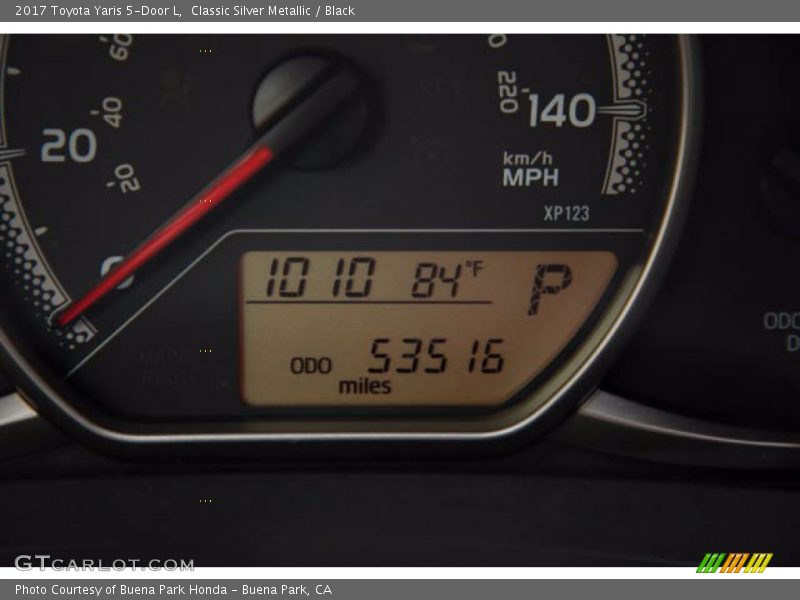 Classic Silver Metallic / Black 2017 Toyota Yaris 5-Door L