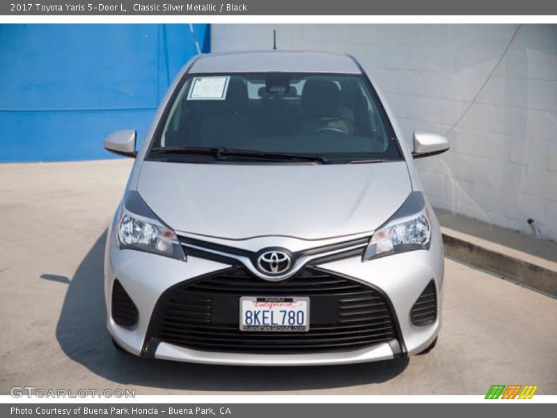 Classic Silver Metallic / Black 2017 Toyota Yaris 5-Door L