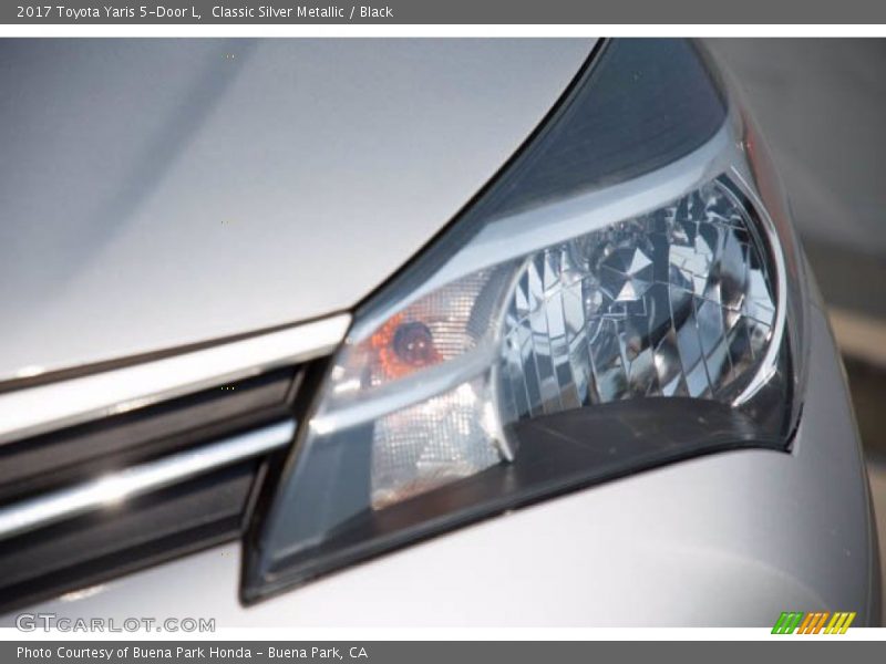 Classic Silver Metallic / Black 2017 Toyota Yaris 5-Door L