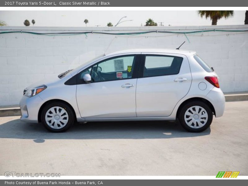 Classic Silver Metallic / Black 2017 Toyota Yaris 5-Door L