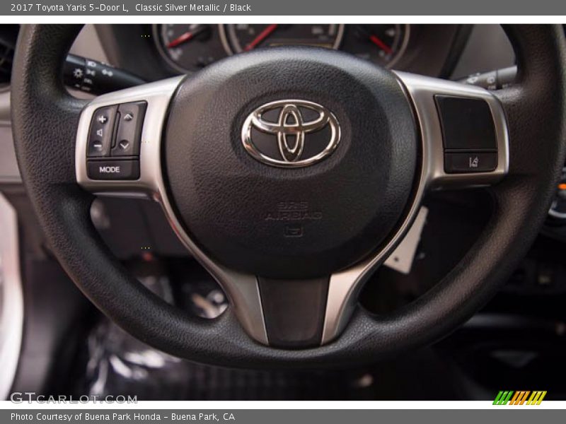 Classic Silver Metallic / Black 2017 Toyota Yaris 5-Door L