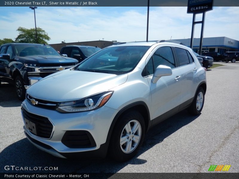 Silver Ice Metallic / Jet Black 2020 Chevrolet Trax LT