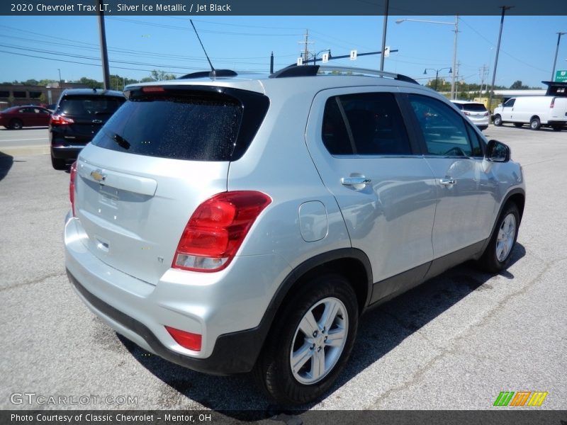 Silver Ice Metallic / Jet Black 2020 Chevrolet Trax LT