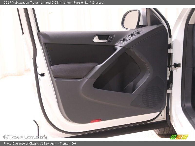 Pure White / Charcoal 2017 Volkswagen Tiguan Limited 2.0T 4Motion