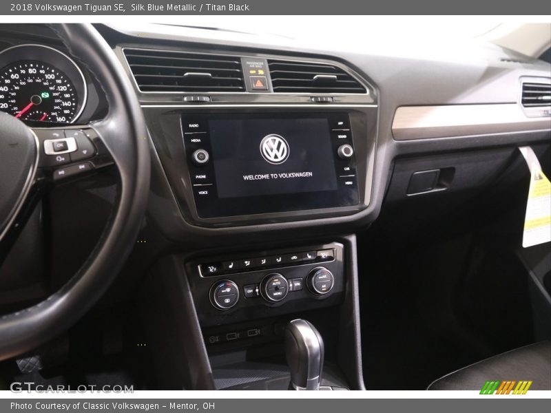 Silk Blue Metallic / Titan Black 2018 Volkswagen Tiguan SE