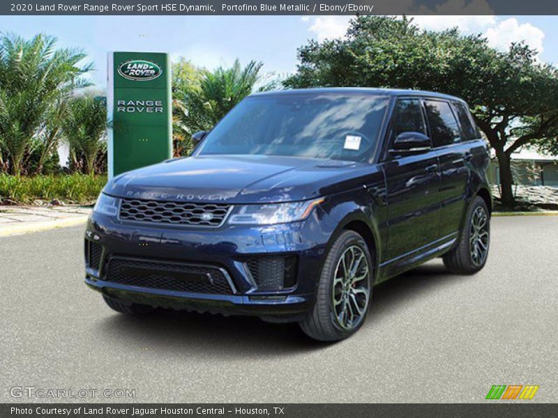 Front 3/4 View of 2020 Range Rover Sport HSE Dynamic