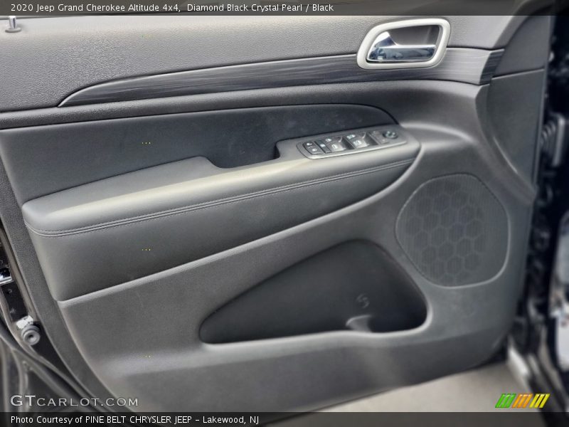 Diamond Black Crystal Pearl / Black 2020 Jeep Grand Cherokee Altitude 4x4
