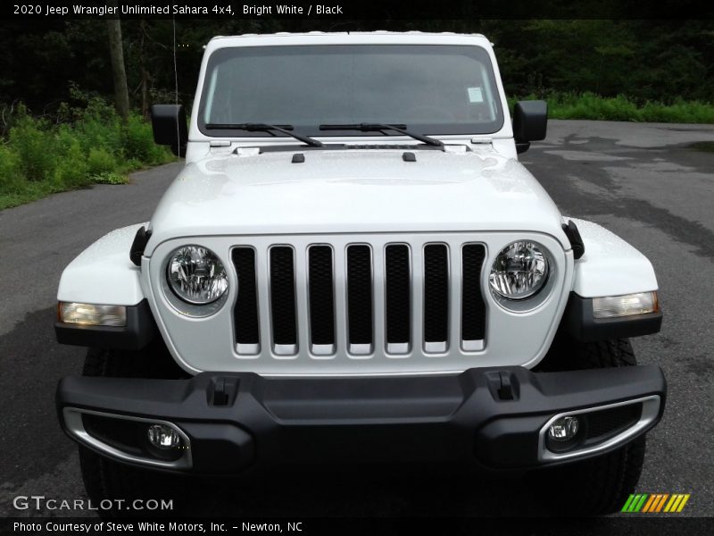 Bright White / Black 2020 Jeep Wrangler Unlimited Sahara 4x4