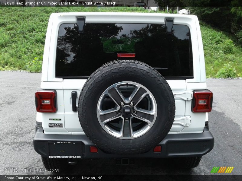 Bright White / Black 2020 Jeep Wrangler Unlimited Sahara 4x4