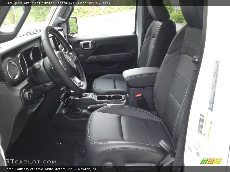 Bright White / Black 2020 Jeep Wrangler Unlimited Sahara 4x4