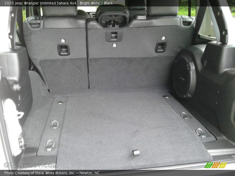 Bright White / Black 2020 Jeep Wrangler Unlimited Sahara 4x4