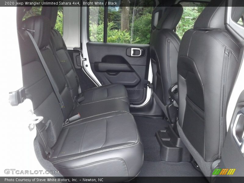 Bright White / Black 2020 Jeep Wrangler Unlimited Sahara 4x4