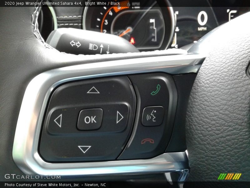 Bright White / Black 2020 Jeep Wrangler Unlimited Sahara 4x4