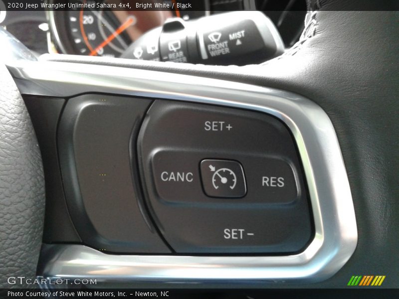 Bright White / Black 2020 Jeep Wrangler Unlimited Sahara 4x4