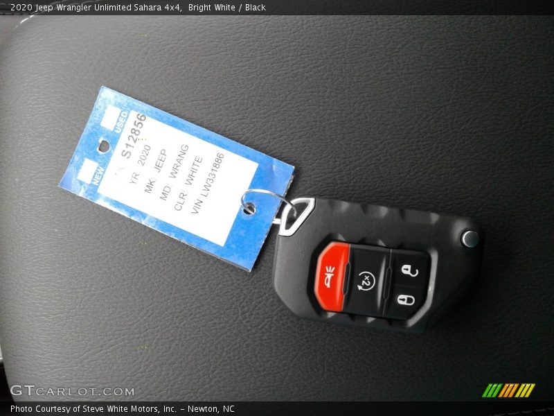 Bright White / Black 2020 Jeep Wrangler Unlimited Sahara 4x4