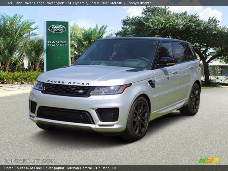 Front 3/4 View of 2020 Range Rover Sport HSE Dynamic