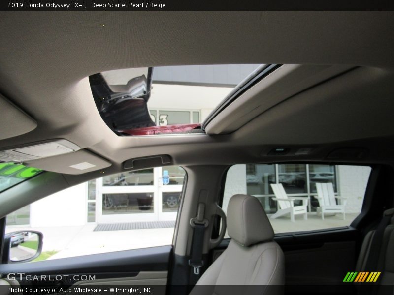 Deep Scarlet Pearl / Beige 2019 Honda Odyssey EX-L