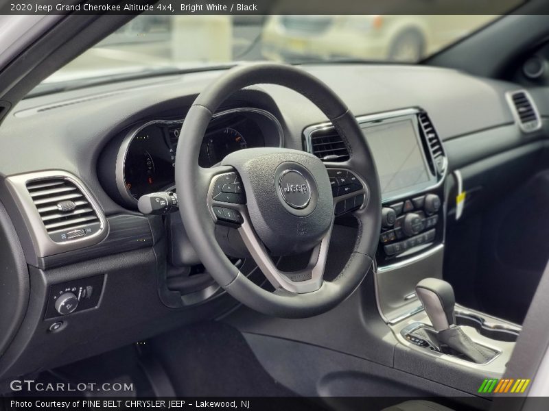 Bright White / Black 2020 Jeep Grand Cherokee Altitude 4x4