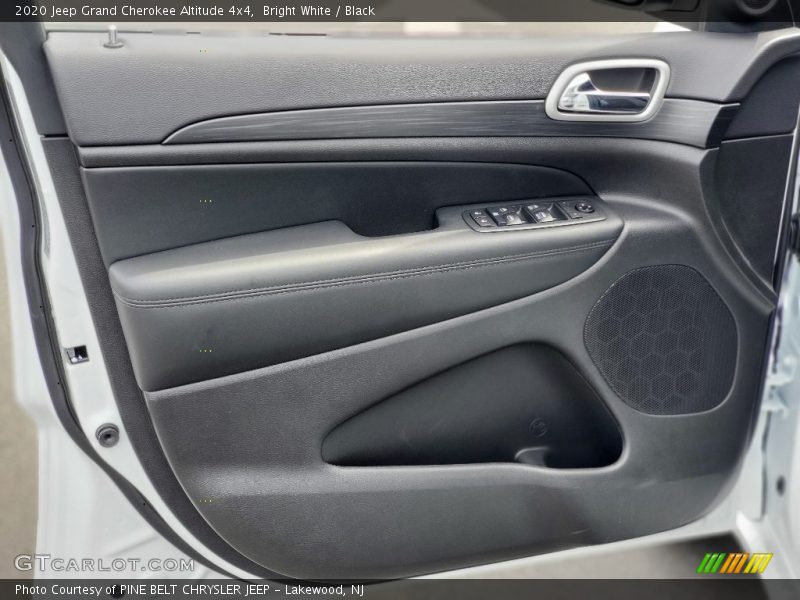 Bright White / Black 2020 Jeep Grand Cherokee Altitude 4x4