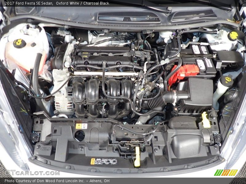 Oxford White / Charcoal Black 2017 Ford Fiesta SE Sedan