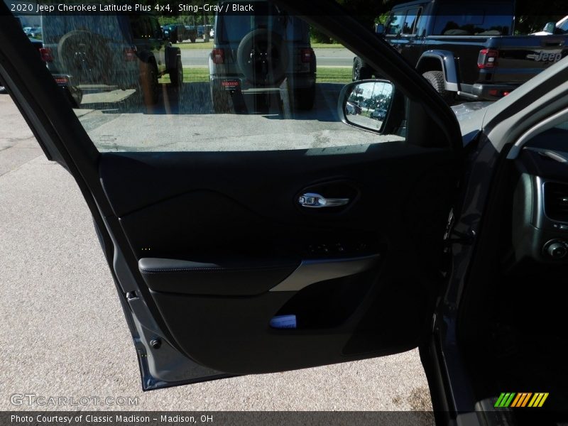 Sting-Gray / Black 2020 Jeep Cherokee Latitude Plus 4x4