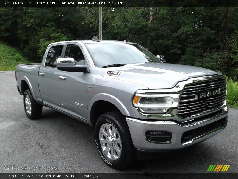 Front 3/4 View of 2020 2500 Laramie Crew Cab 4x4