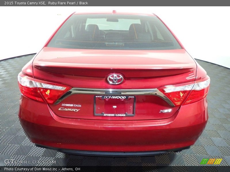Ruby Flare Pearl / Black 2015 Toyota Camry XSE