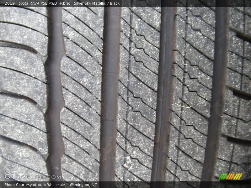 Silver Sky Metallic / Black 2019 Toyota RAV4 XSE AWD Hybrid