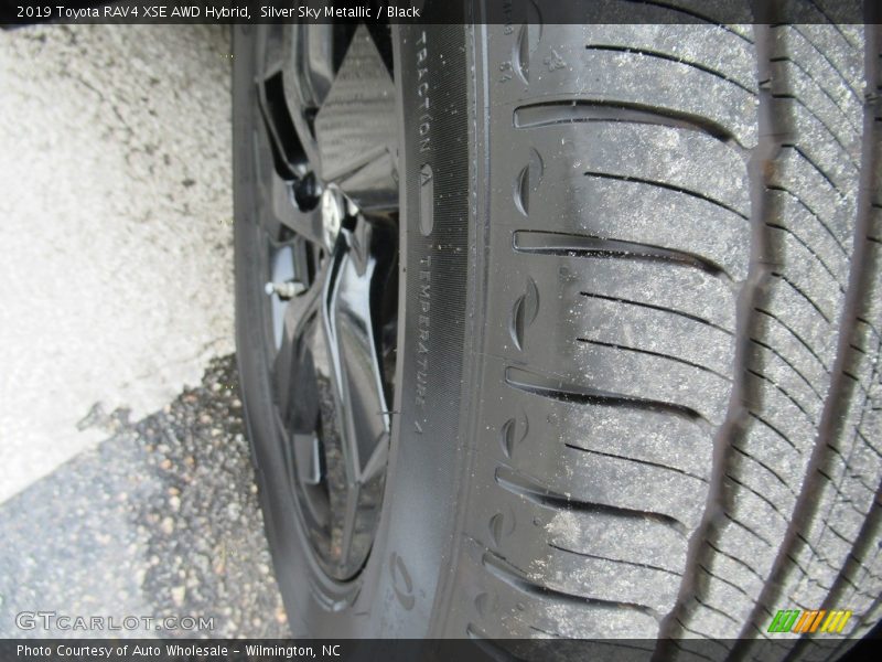 Silver Sky Metallic / Black 2019 Toyota RAV4 XSE AWD Hybrid