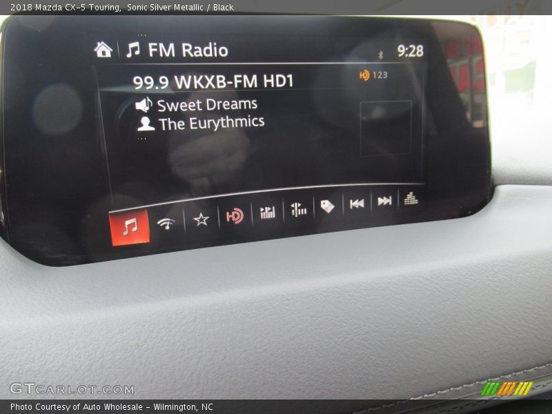 Sonic Silver Metallic / Black 2018 Mazda CX-5 Touring