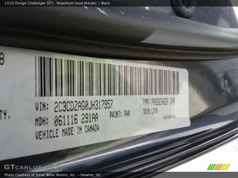 Maximum Steel Metallic / Black 2018 Dodge Challenger SXT